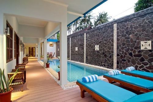 Lovina Oasis Hotel Buitenkant foto